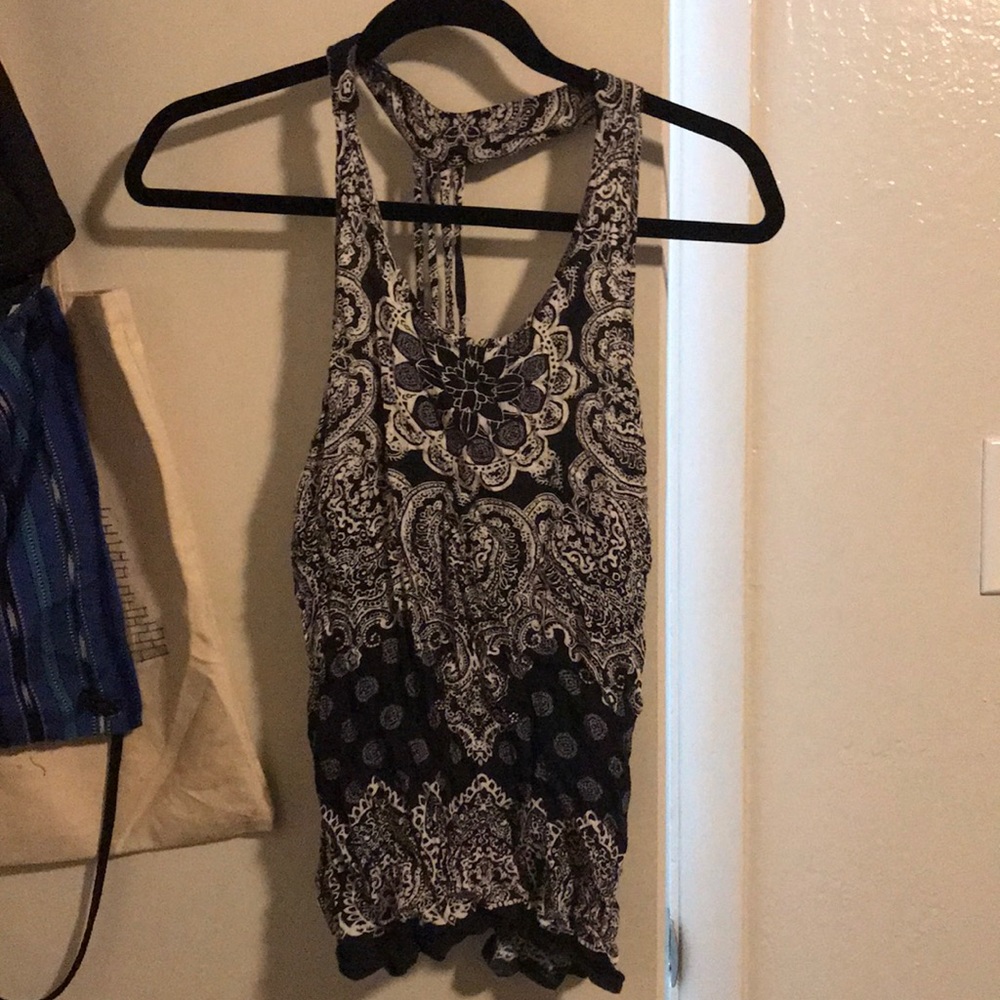 Razor back top